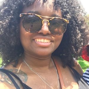 Meet your Posher, Erica